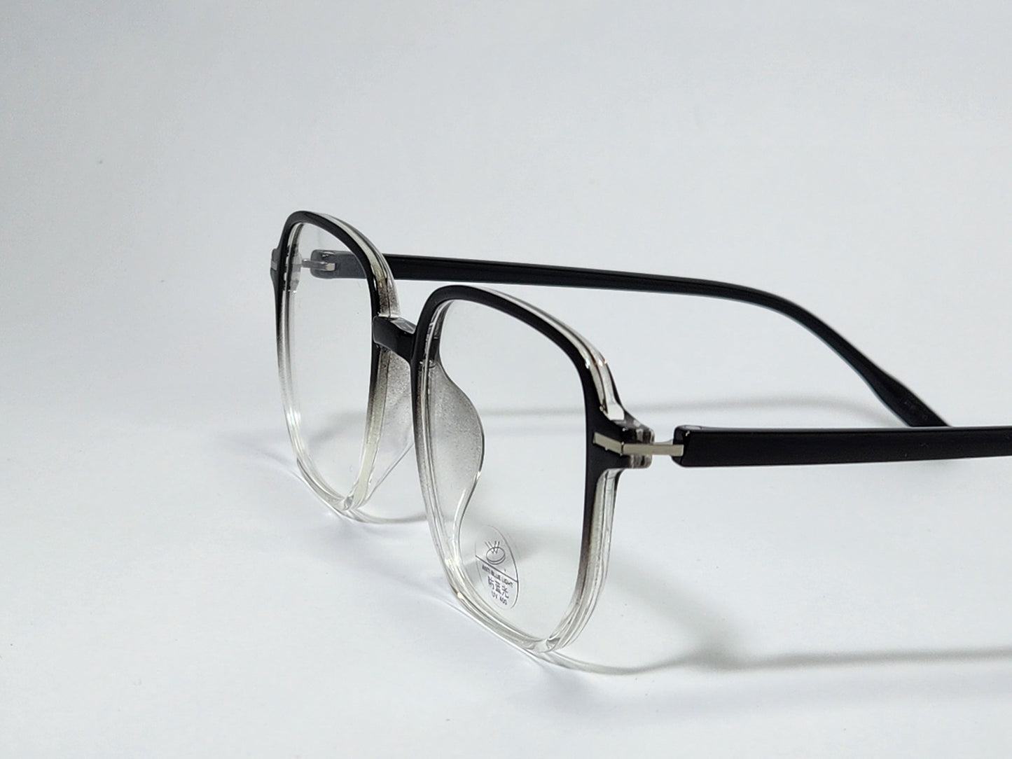 Monochrome Magic – Black & White Polygon Frames (ET-OP07)