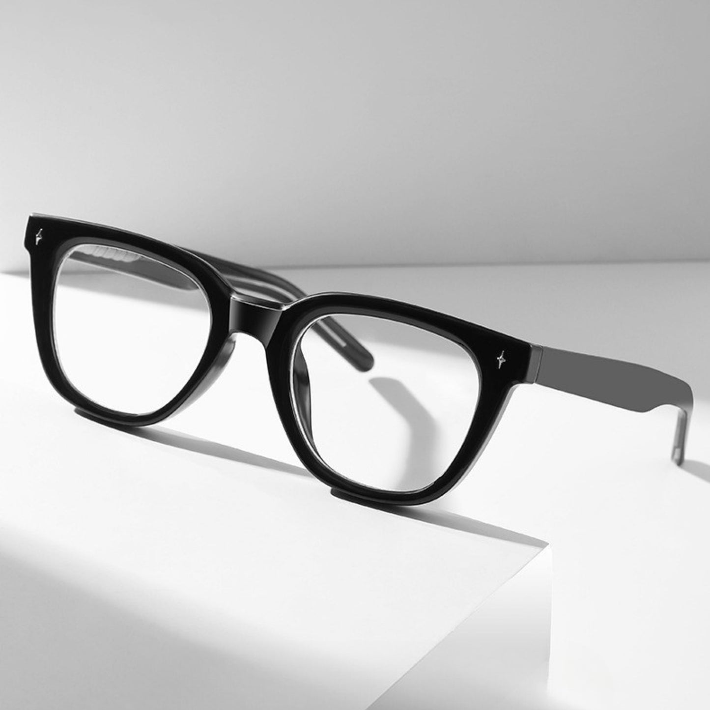 Obsidian Frame – Geometric Box Glasses (ET-OP44)