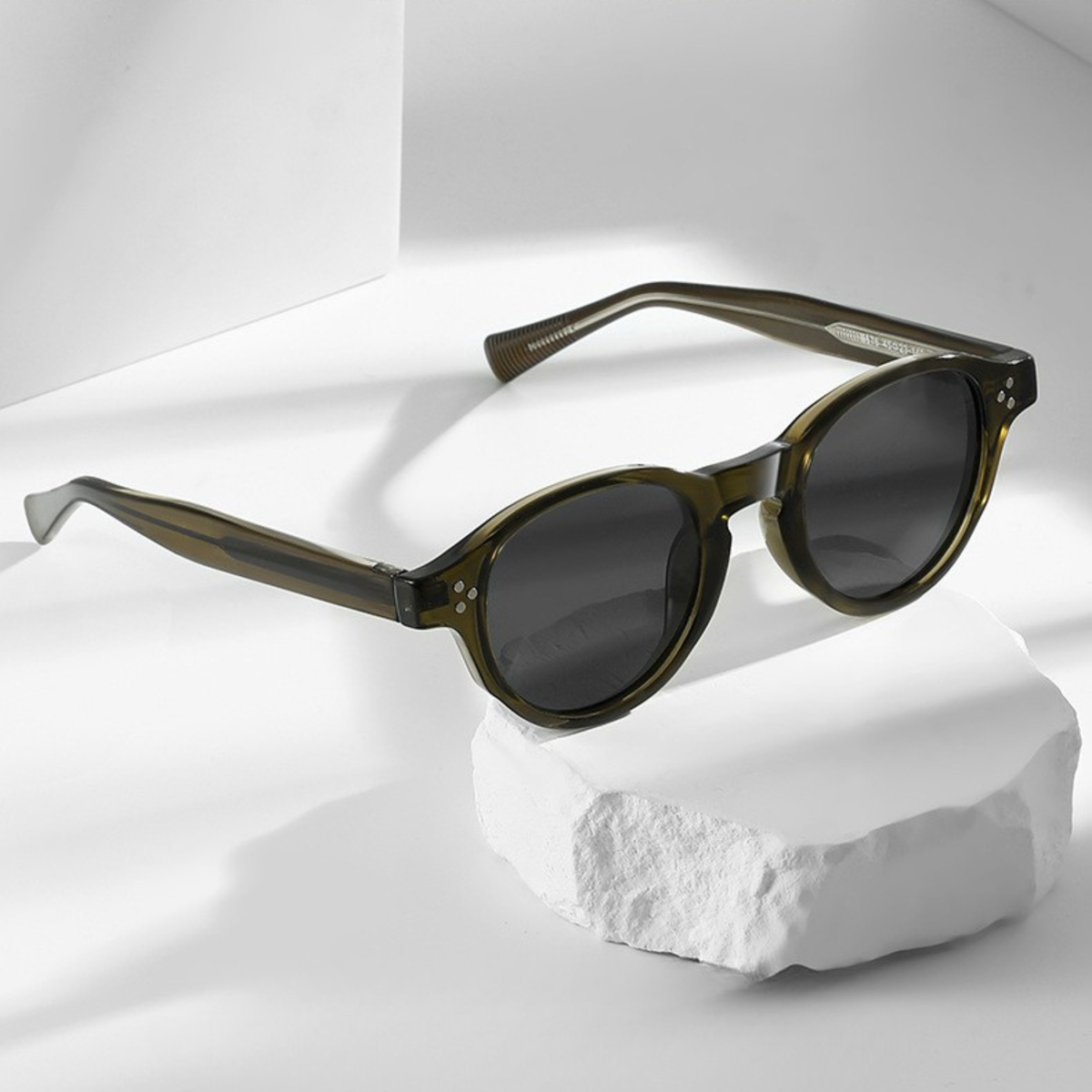 Olive Arc – Polarized Oval Sunglasses (ET-SG87)