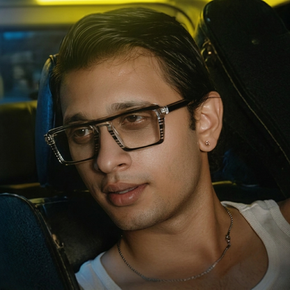 Arctic Horizon – Modern Box Eyeglasses (ET-OP57)